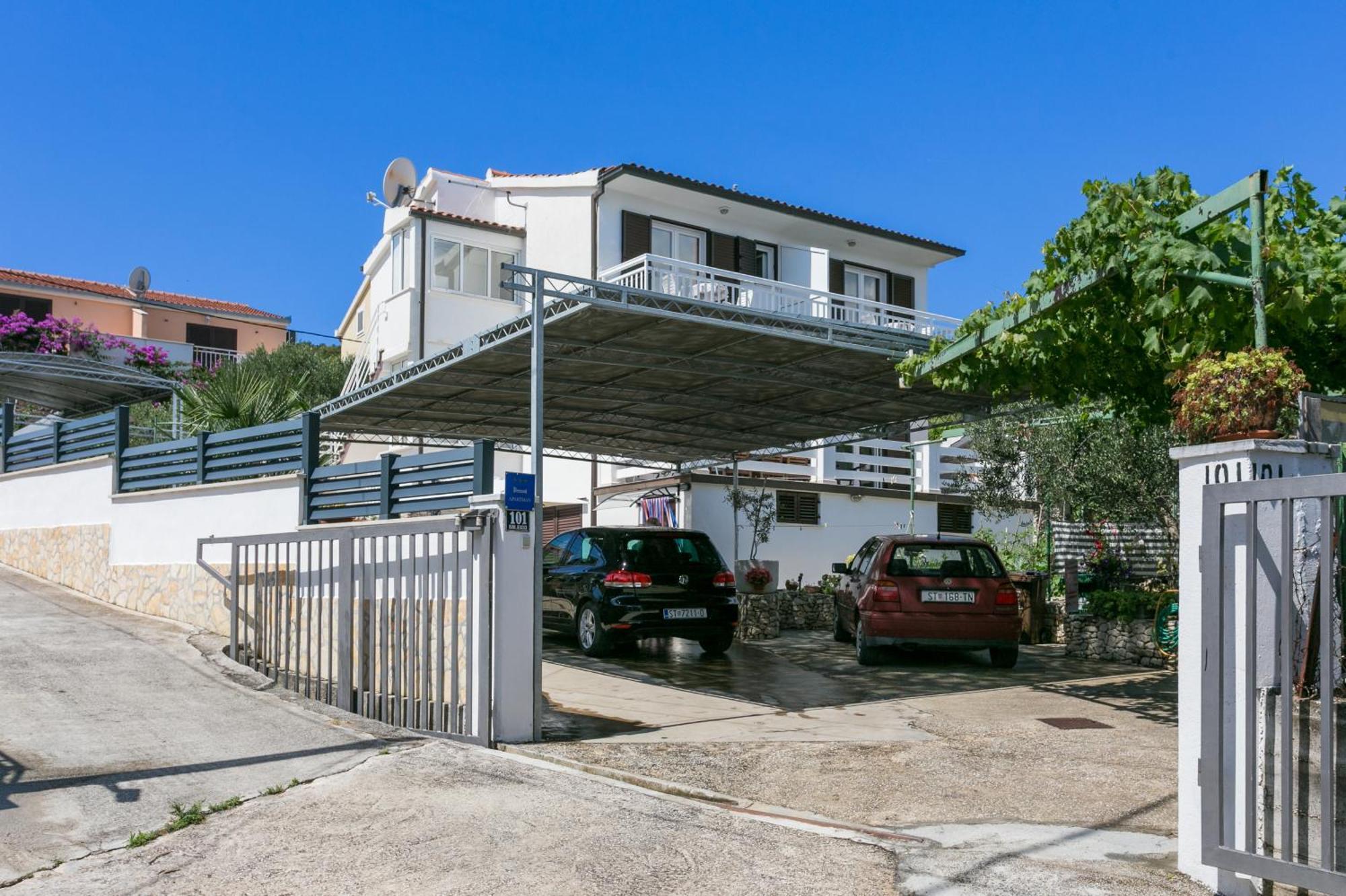 Apartments By The Sea Slatine, Ciovo - 6000 Exterior photo